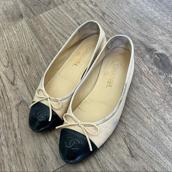 CHANEL Shoes - Chanel flat (sheep leather